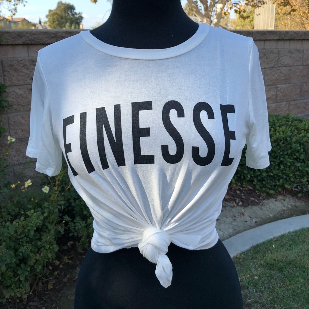 Milan Knot-Front Tee "Finesse"